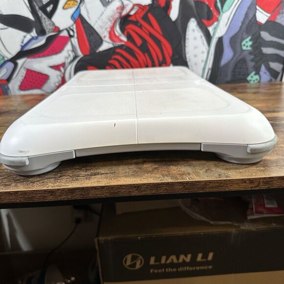 UNTESTED Wii Fit Balance Board ONLY RVL-021 *GREAT CONDITION* *READ CONDITION* - Picture 10 of 16
